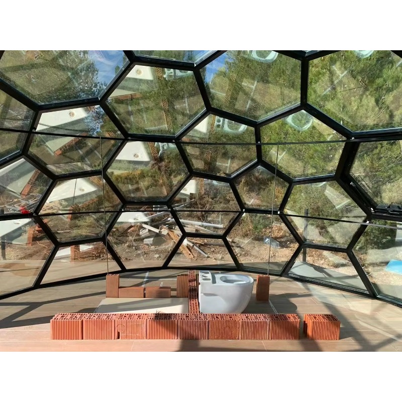 Tenda Geodésica de Luxo com 20 - Luxury Lifestyle Resort avaliação e preço